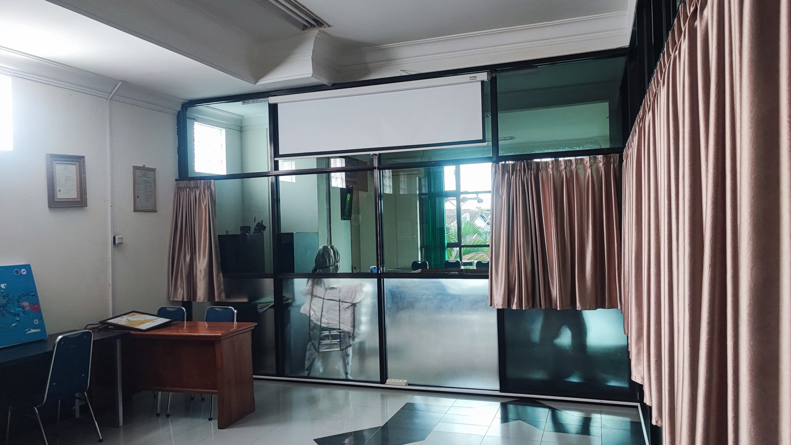 kaca film rumah gedung